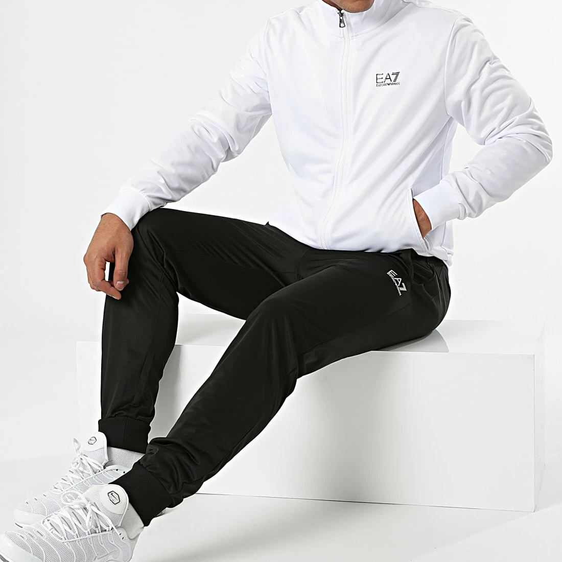 Top 10 đ Ensemble De Survetement 8NPV71-PJ08Z Blanc Noir de EA7 Emporio Armani â