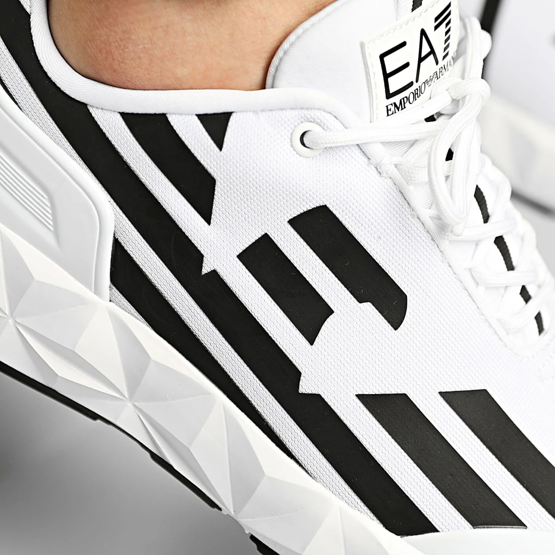 Promo 👍 Baskets X8X033 White Black de EA7 Emporio Armani 🥰 – Image 2