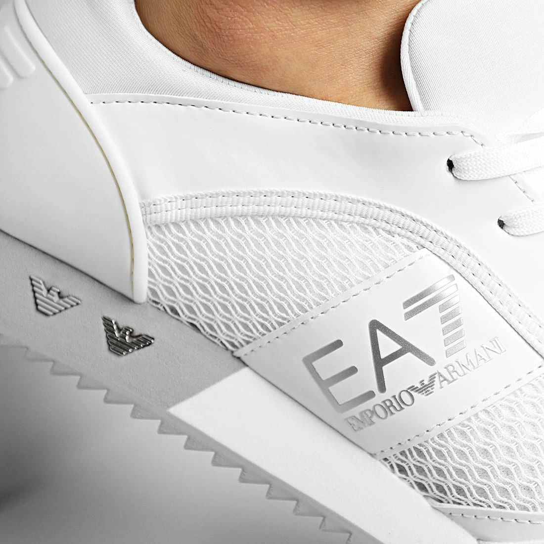 Remise 🛒 Baskets X8X027-XK050 White Silver de EA7 Emporio Armani 😉 – Image 2