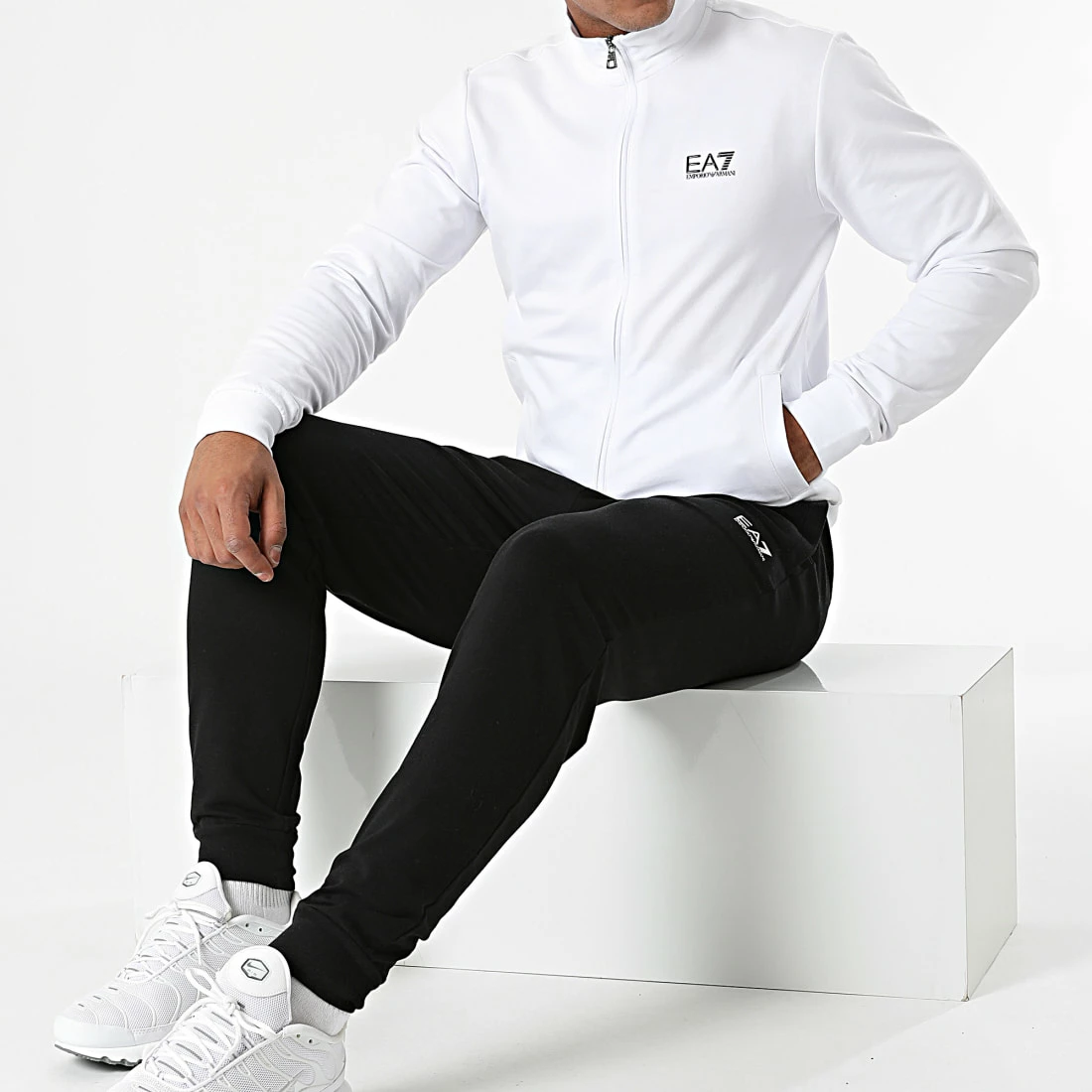 Les meilleures critiques de 😀 Ensemble De Survêtement 8NPV51-PJ05Z Blanc Noir de EA7 Emporio Armani ✔️