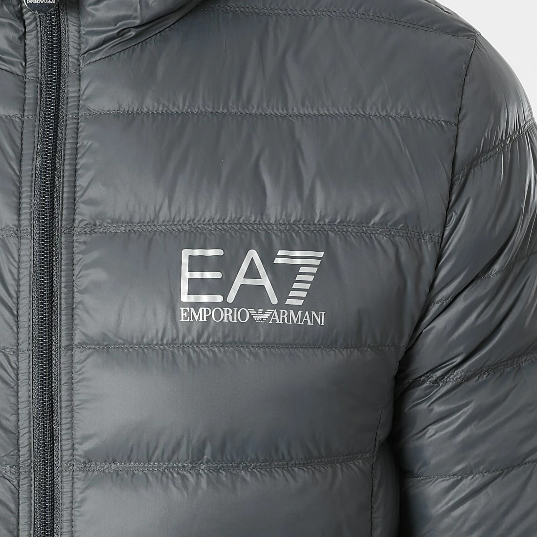 Coupon 🥰 Doudoune Capuche 8NPB02-PN29Z Gris Anthracite de EA7 Emporio Armani 🥰 – Image 2