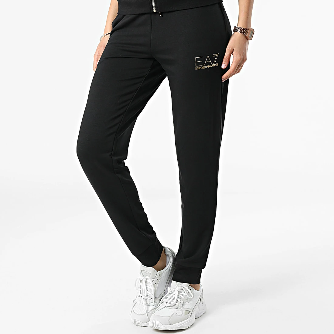 De gros 🤩 Ensemble De Survetement Femme 8NTV51 Noir Doré de EA7 Emporio Armani 🌟 – Image 4