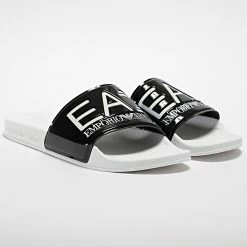 Grosses soldes 🛒 Claquettes XCP001-XCC22 Shiny Black White de EA7 Emporio Armani 😍