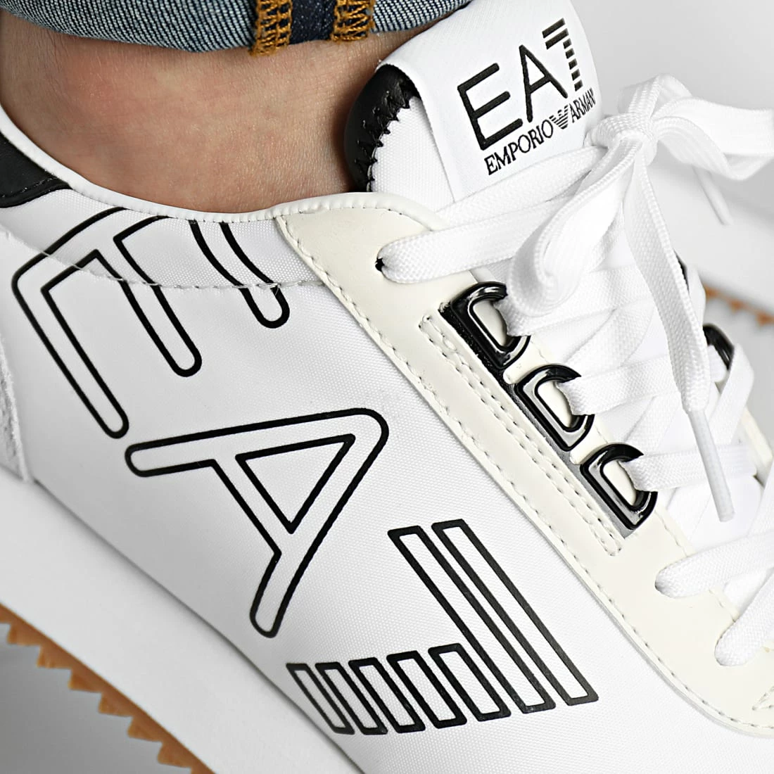 Meilleur prix 👍 Baskets X8X101-XK257 White Black de EA7 Emporio Armani 😍 – Image 2