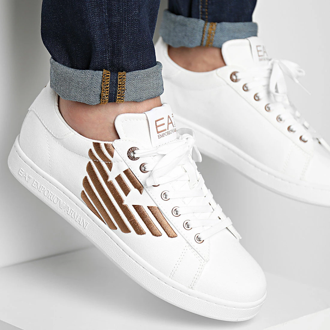 Vente flash ⌛ Baskets X8X001-XK255 White Bronze de EA7 Emporio Armani 🧨