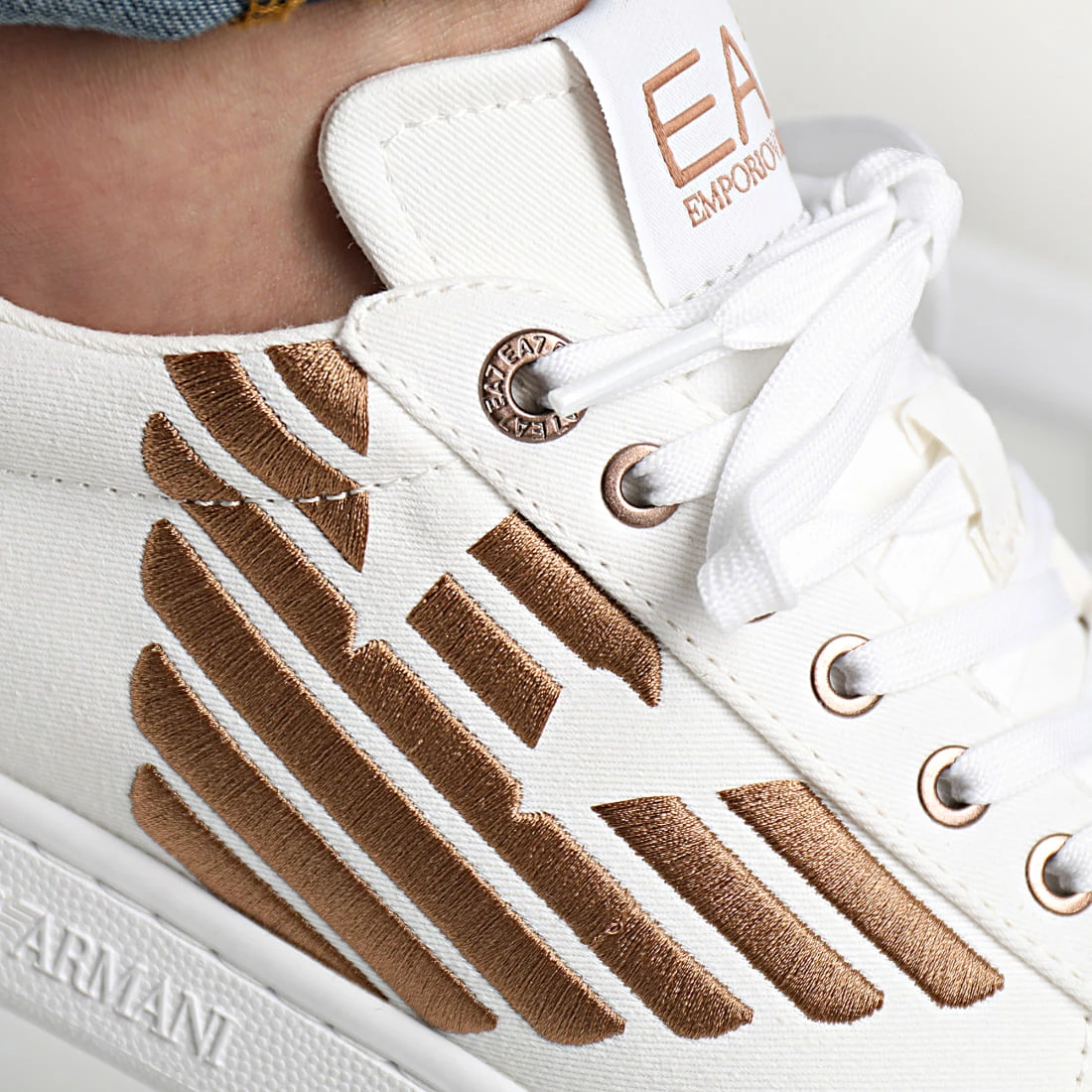 Vente flash ⌛ Baskets X8X001-XK255 White Bronze de EA7 Emporio Armani 🧨 – Image 2