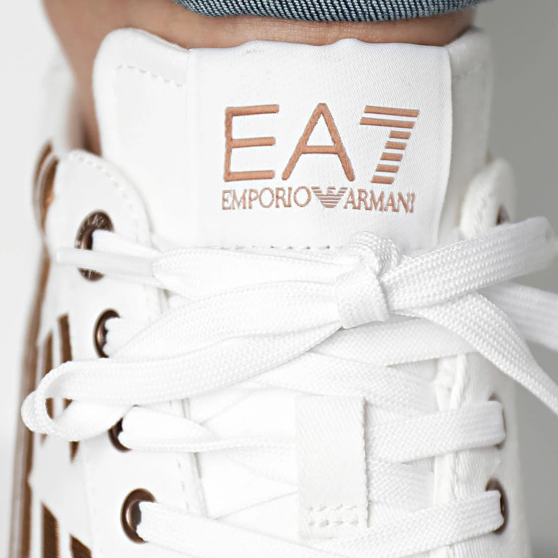 Vente flash ⌛ Baskets X8X001-XK255 White Bronze de EA7 Emporio Armani 🧨 – Image 3