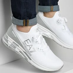 Meilleure vente 🤩 Baskets X8X095 XK240 White Light Silver de EA7 Emporio Armani 😉