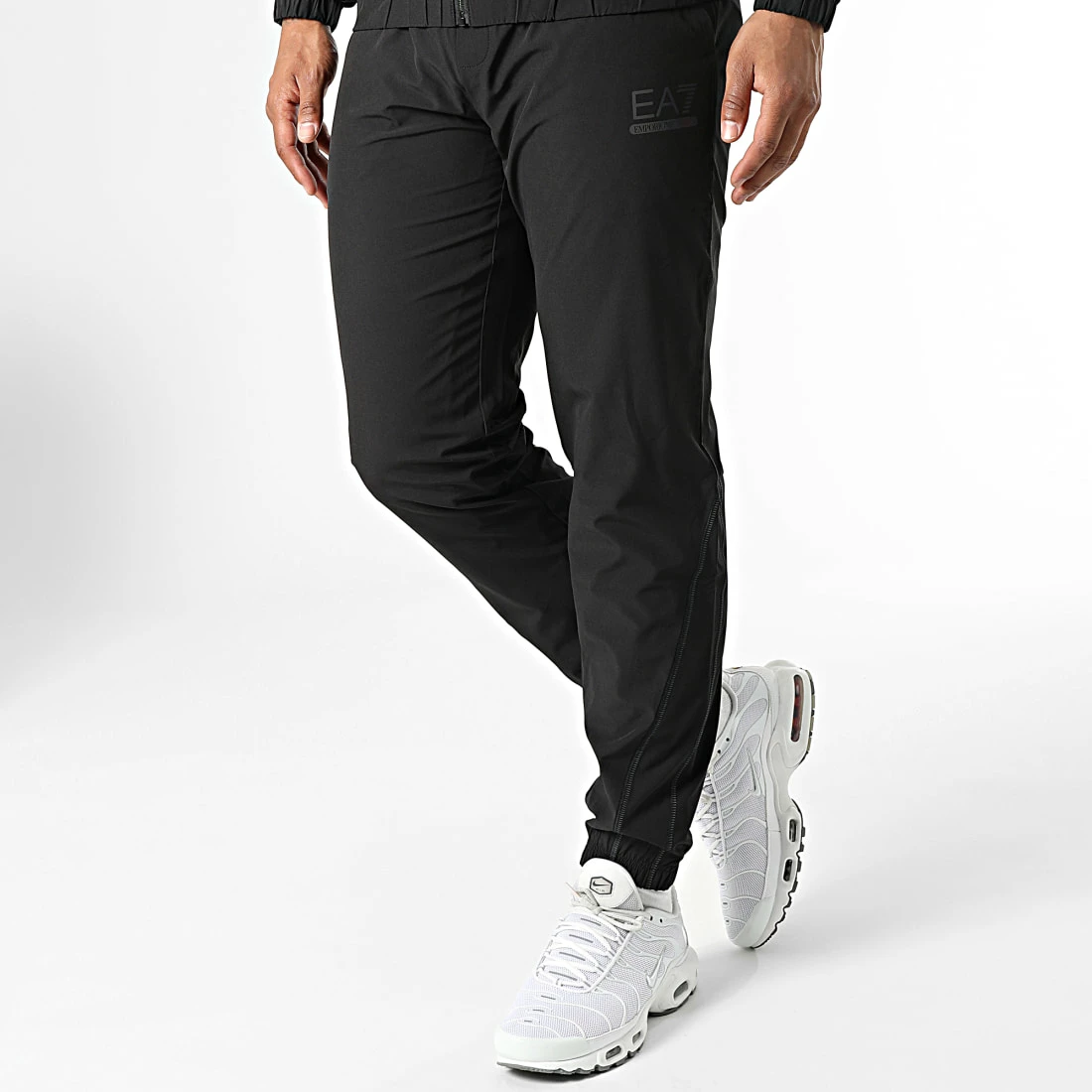 Bon marchĂ© đź”” Ensemble Veste Zippée Capuche et Pantalon Jogging 6LPV01-PN6TZ Noir de EA7 Emporio Armani ⌛ – Image 4