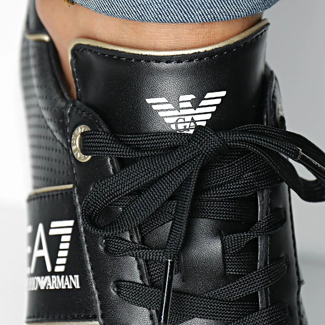Grosses soldes 🥰 Baskets X8X102-XK258 Black Gold de EA7 Emporio Armani 🎁 – Image 3