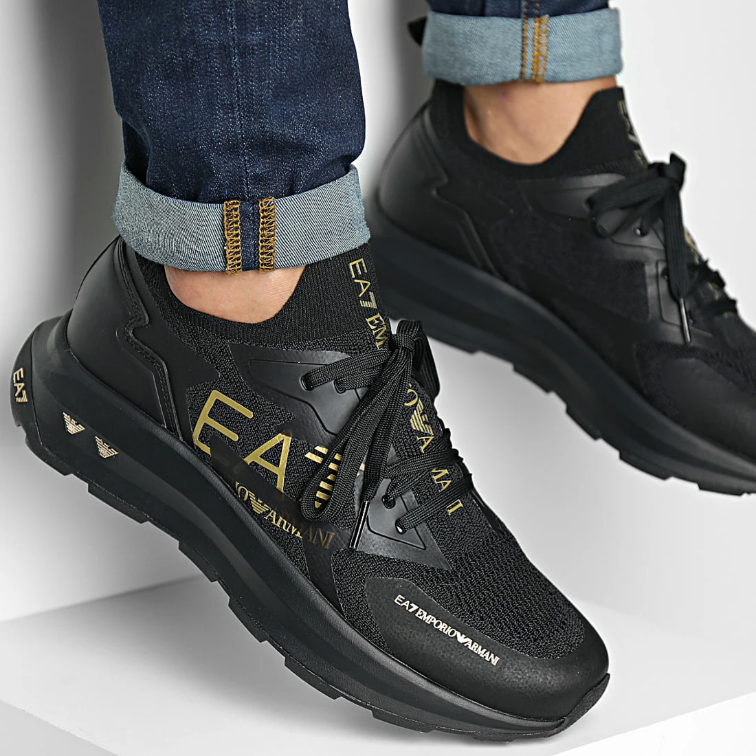 Acheter 🥰 Baskets X8X113 XK269 Triple Black Gold de EA7 Emporio Armani 😍