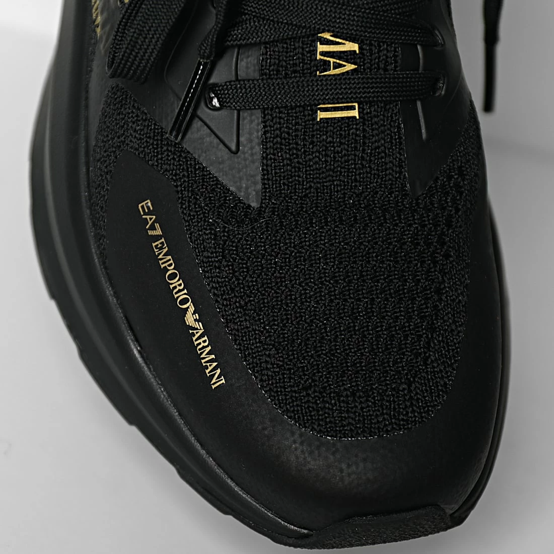 Acheter 🥰 Baskets X8X113 XK269 Triple Black Gold de EA7 Emporio Armani 😍 – Image 3
