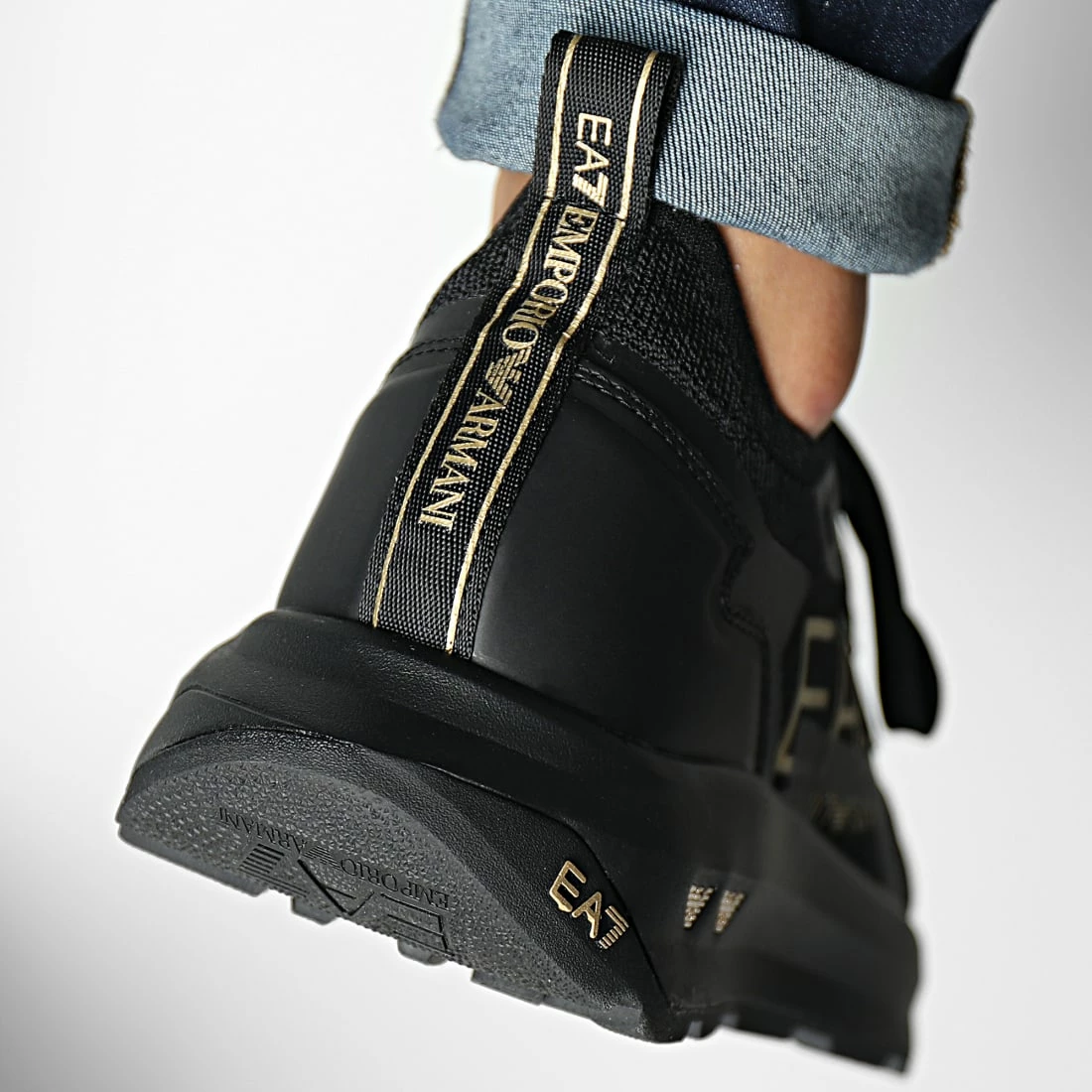 Acheter 🥰 Baskets X8X113 XK269 Triple Black Gold de EA7 Emporio Armani 😍 – Image 4