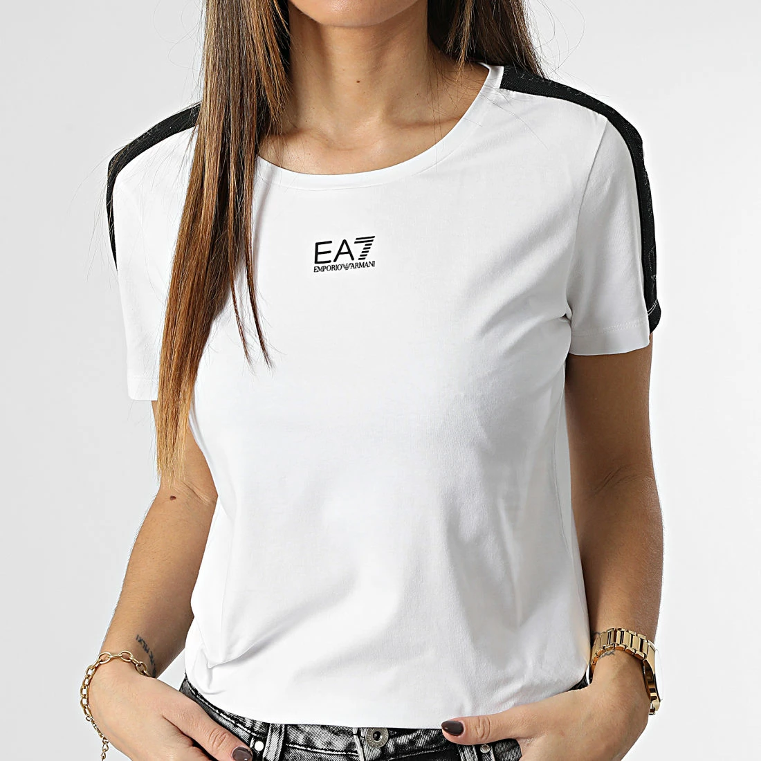 Coupon ⌛ Tee 👕 Shirt A Bandes Femme 6LTT18 Blanc de EA7 Emporio Armani 😍 – Image 3