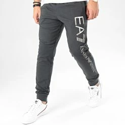 Meilleure vente 😉 Pantalon Jogging 8NPPC3-PJ05Z Noir Délavé Argenté de EA7 Emporio Armani 🤩
